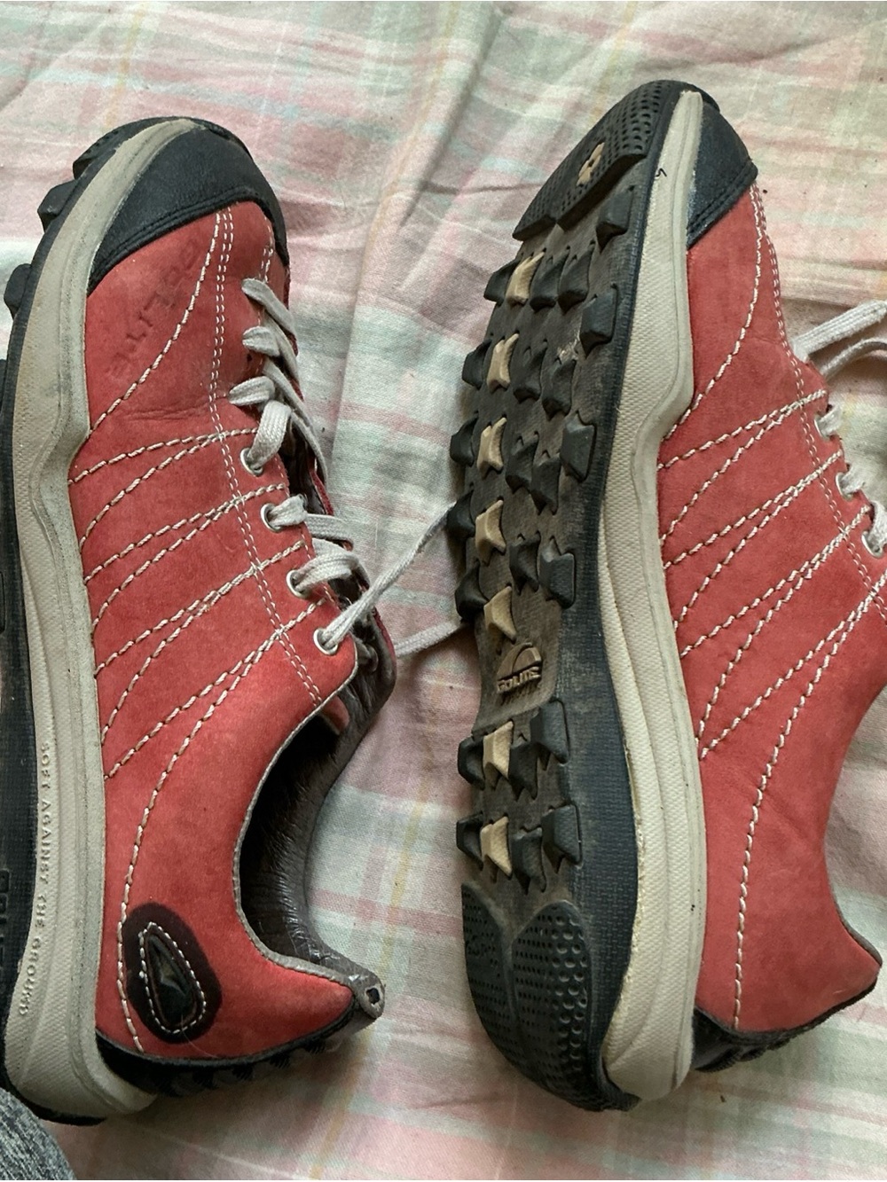 Men's Red Suede Athletic Lace-Up Shoes